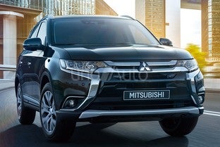 MITSUBISHI Outlander PHEV First Edition 4WD