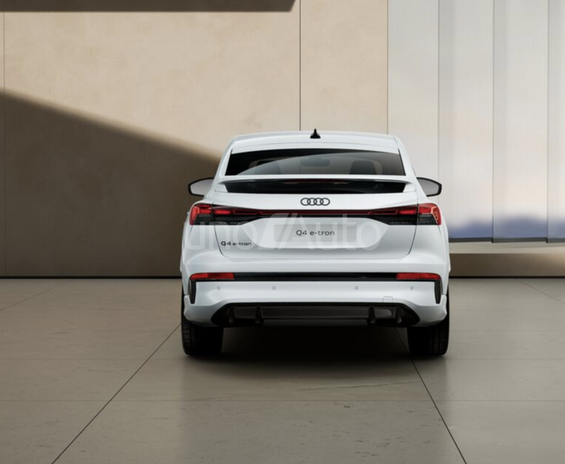 Q4 e-tron Sportback Black line 150kW 63KWh