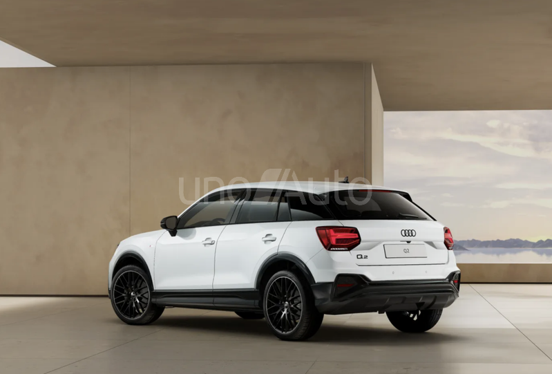 Q2 35 TFSI Adrenalin Black edition 110kW