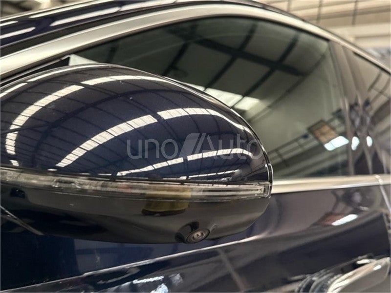 CLASE E 300 de berlina con tecnología híbrida EQ