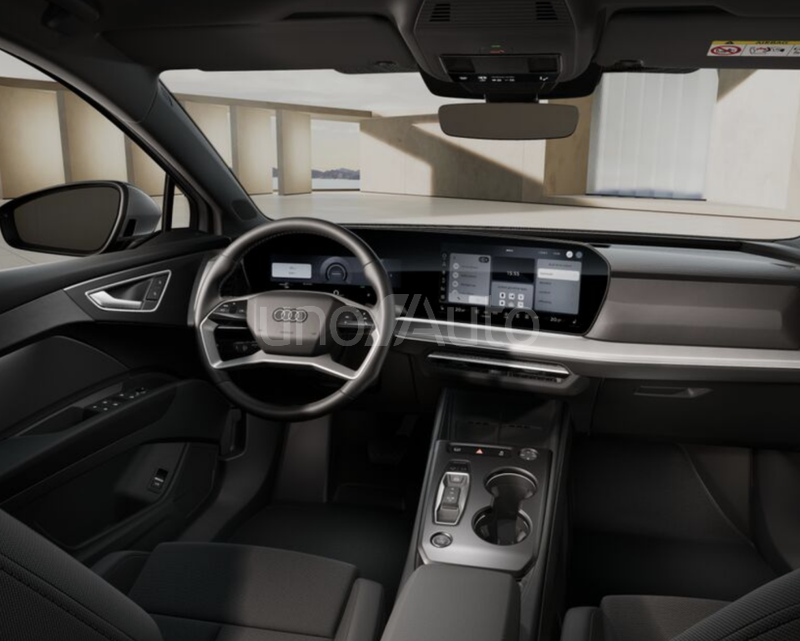 Q4 e-tron Business 150kW 63KWh