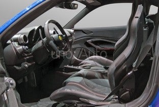 FERRARI F8 Tributo 
