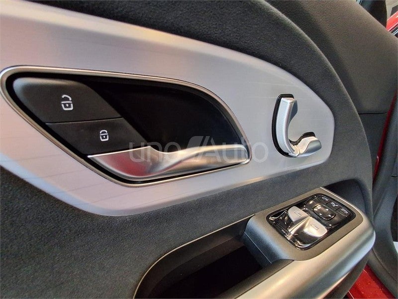 CLASE CLA 180 con tecnología híbrida