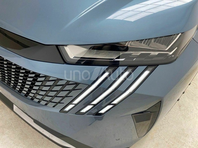 Hybrid 1.2 100KW Allure eDCS6