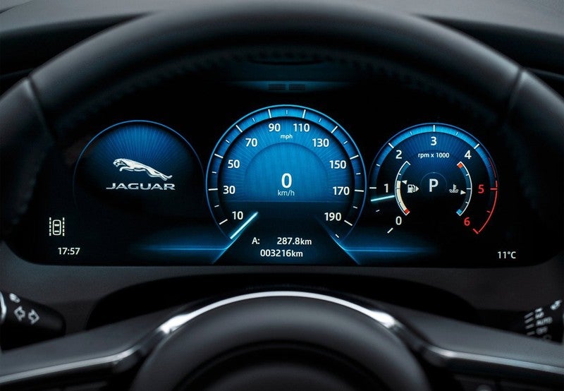 F-Pace 2.0i4D Portfolio RWD 163