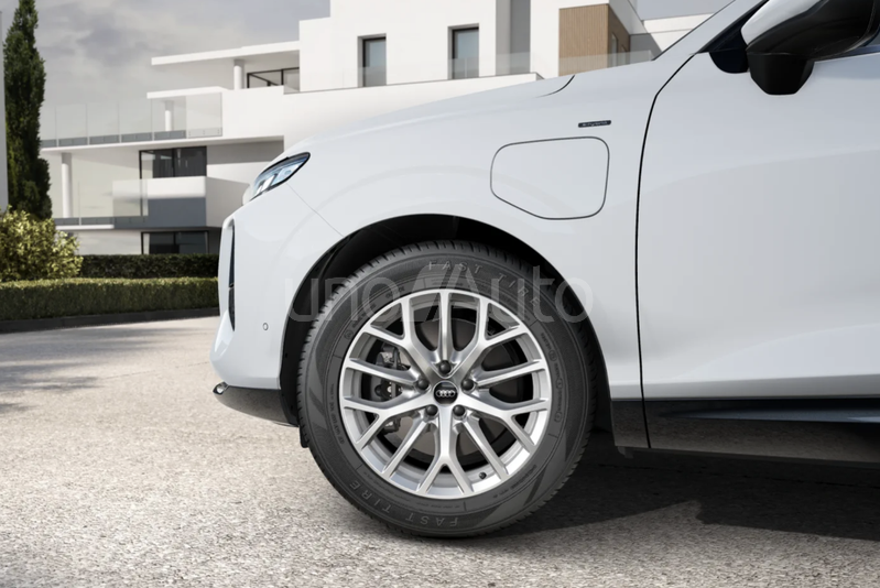 Q3 e-hybrid Business S tronic 200kW