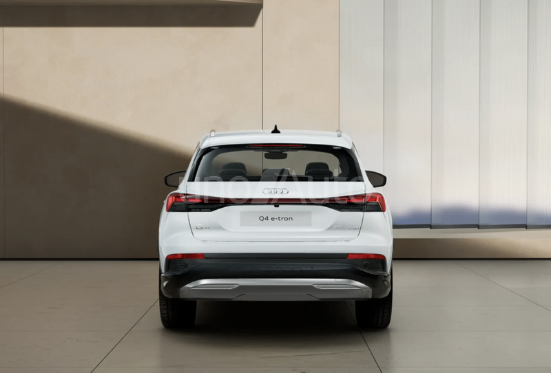 Q4 e-tron 40 Advanced 150kW 63KWh