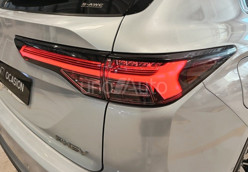 Outlander PHEV Motion 4WD