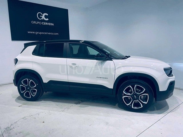 Avenger 1.2 Ehybrid Summit 81KW