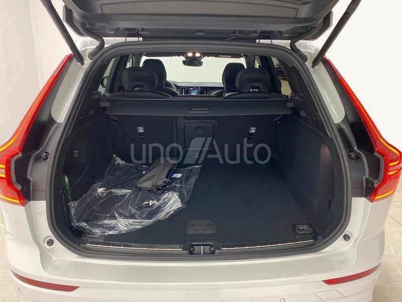 2.0 B5 G AWD Plus Dark Auto