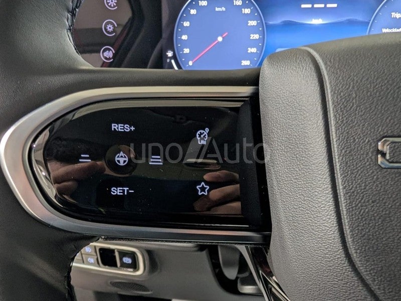 MY25 - Premium 1.6 TGDI 108kW (145cv)