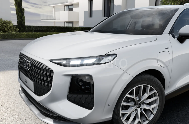 Q3 e-hybrid Business S tronic 200kW