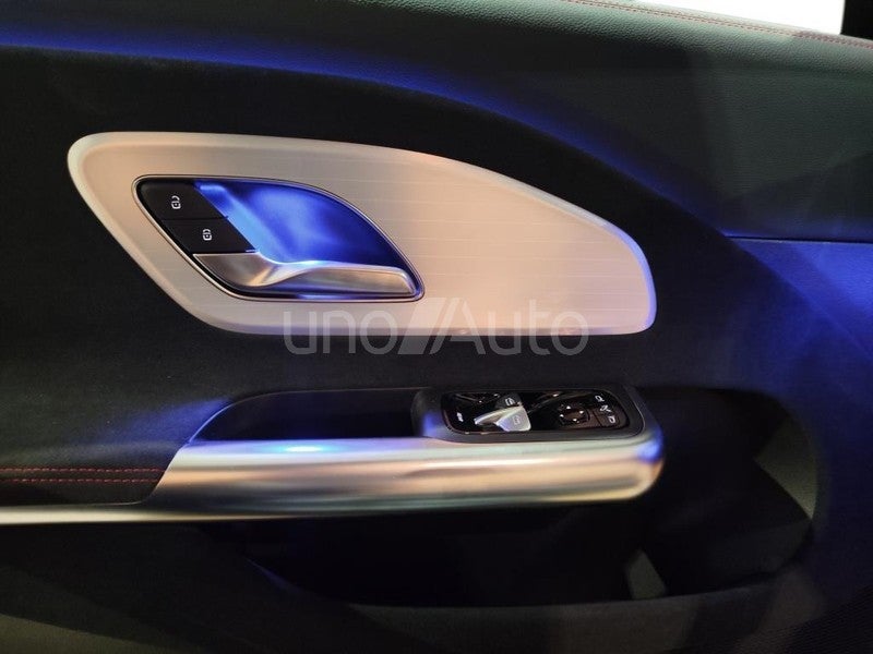 CLASE CLA 180 con tecnología híbrida