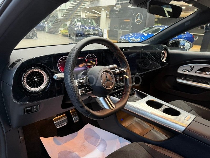 CLA 180 con tecnología híbrida