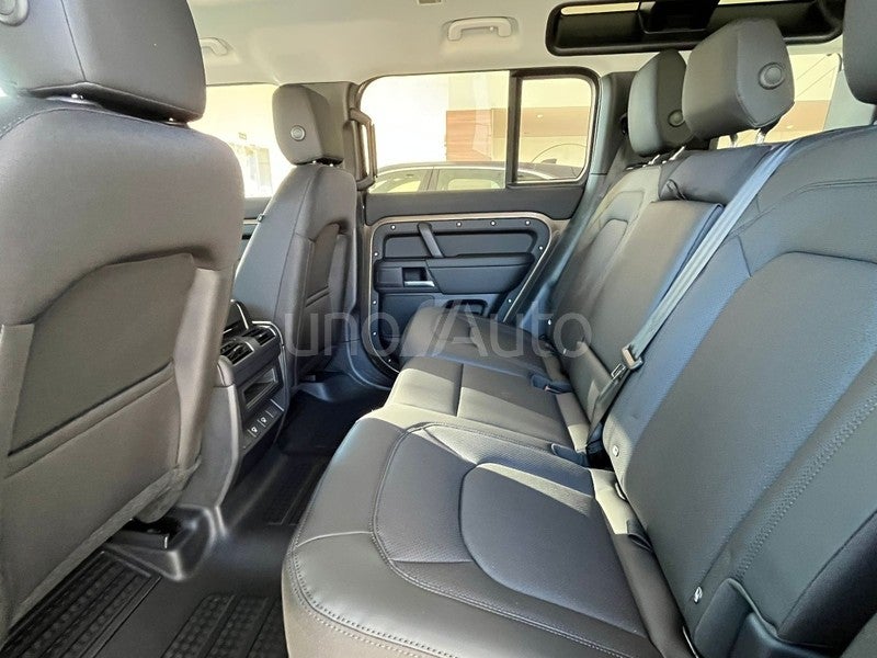 Defender 110 3.0D l6 MHEV S AWD Aut. 250
