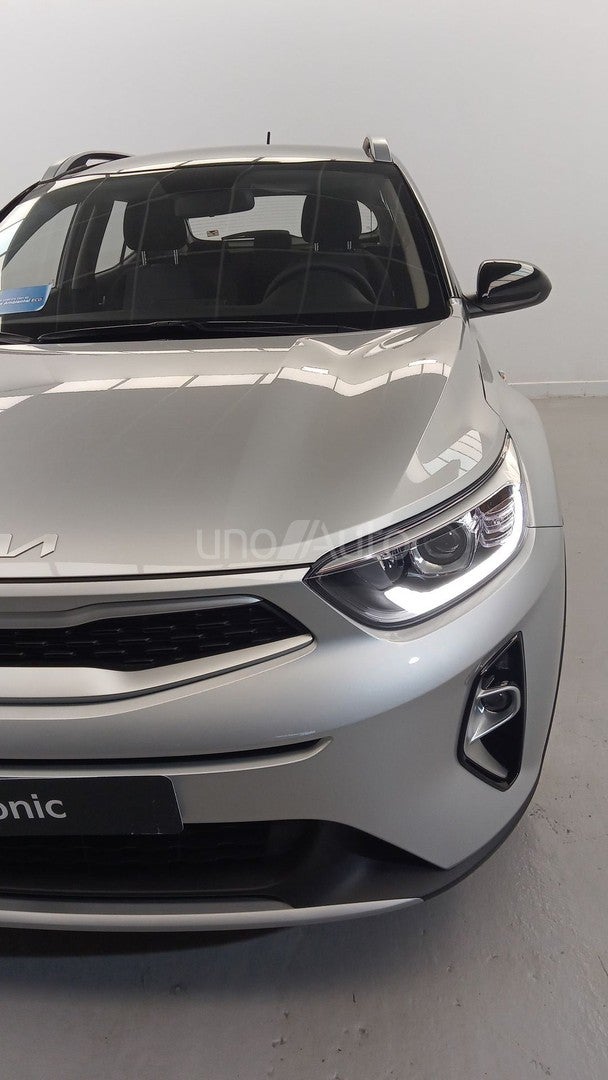 Stonic 1.0 T-GDi MHEV Concept 100