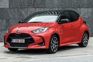 TOYOTA Yaris 130H 1.5 GR Sport