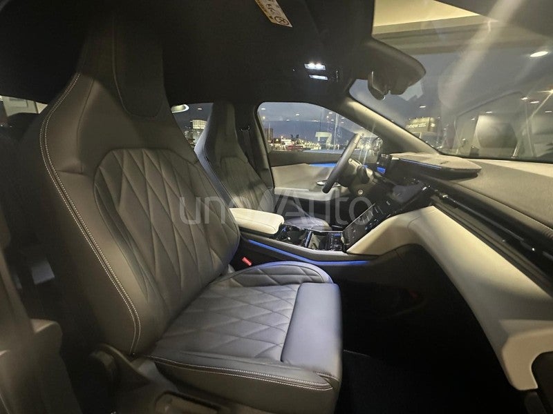 Capri RWD Rango Extendido Select 79kWh