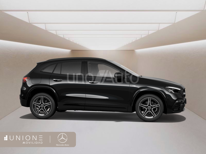 GLA 250 e con tecnología híbrida EQ