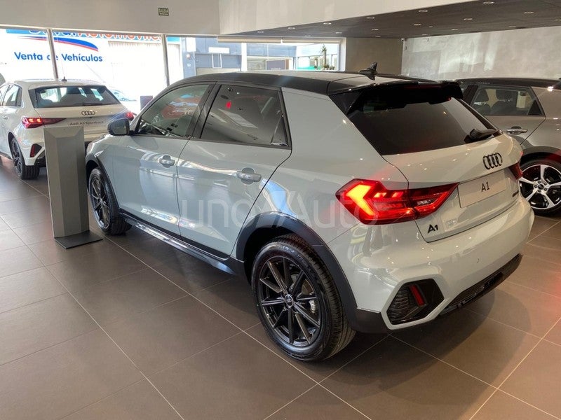 A1 Allstreet 30 TFSI Adrenalin Black Edition 85kW