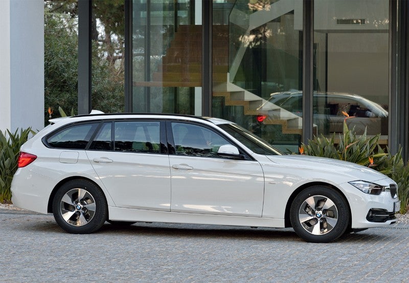 330dA Touring xDrive