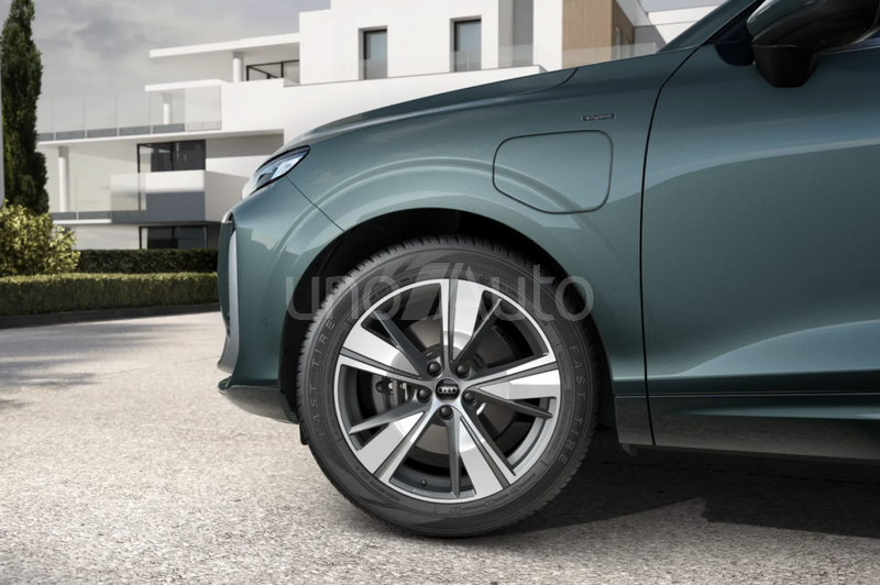 Q3 e-hybrid S Line S tronic 200kW