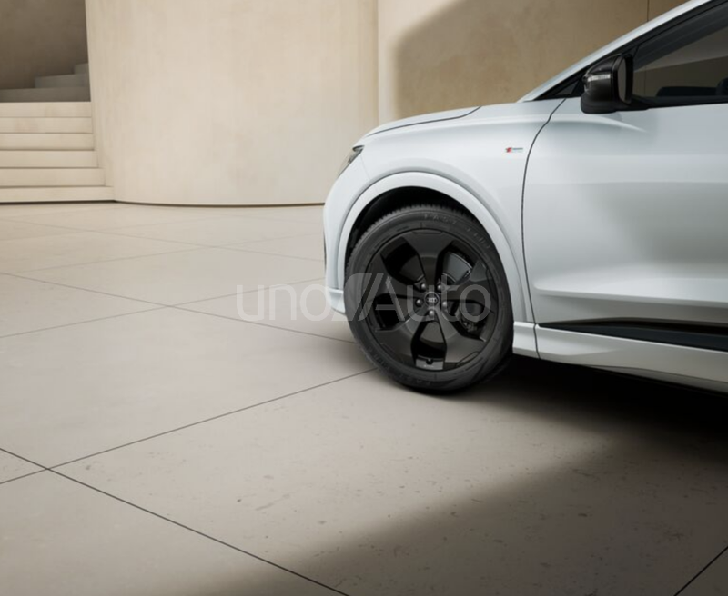 Q4 e-tron Sportback Black line 150kW 63KWh
