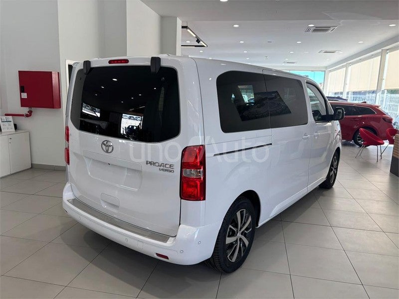 Proace Family L2 2.0D 8pl. Advance 145