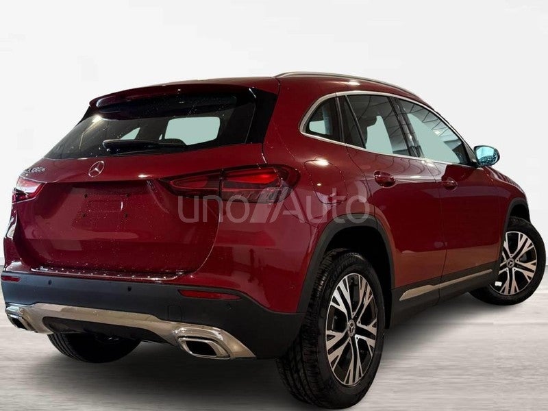 CLASE GLA 250 e con tecnología híbrida EQ
