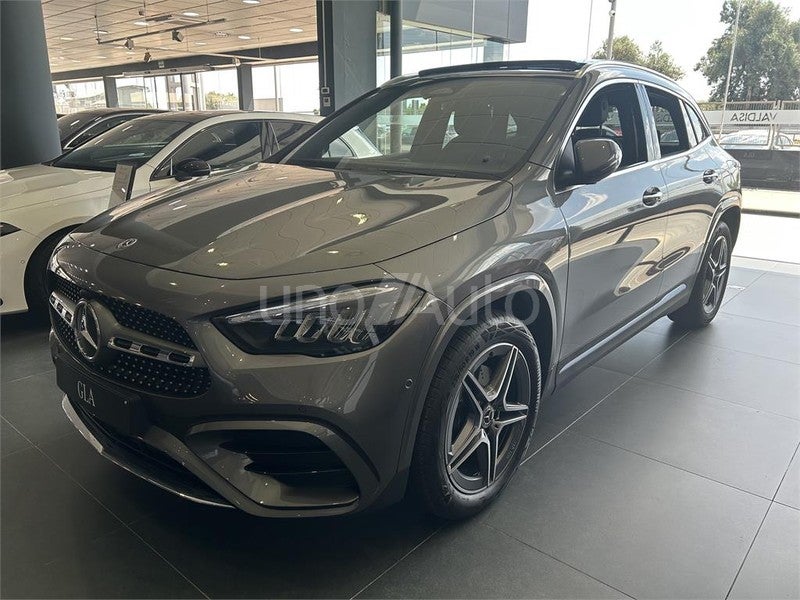CLASE GLA 250 e con tecnología híbrida EQ