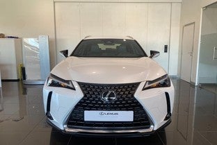 LEXUS UX 300h UX+