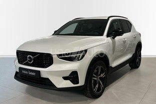 VOLVO XC40 PLUS, B3 MILD HYBRID, GASOLINA, DARK