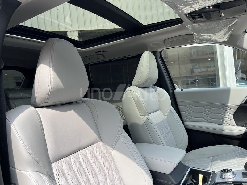 PHEV PHEV 4WD Kaiteki+