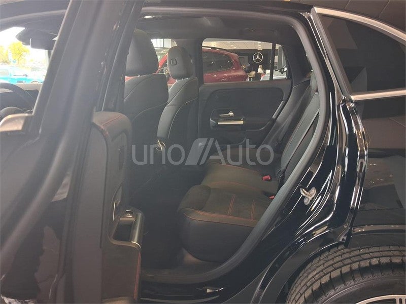 CLASE GLA 250 e con tecnología híbrida EQ