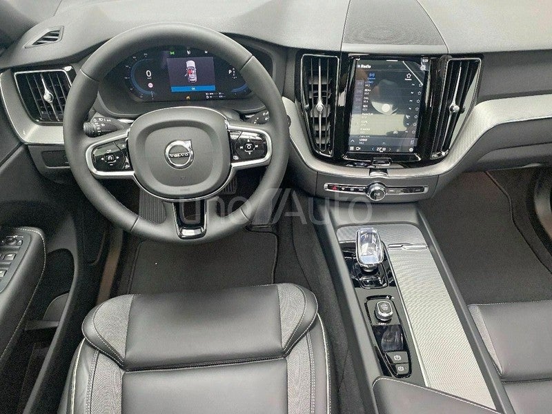 2.0 T6 AWD Recharge Plus Black Ed AT