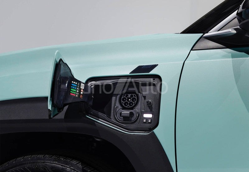 R4 E-Tech Techno autonomía confort 110kW