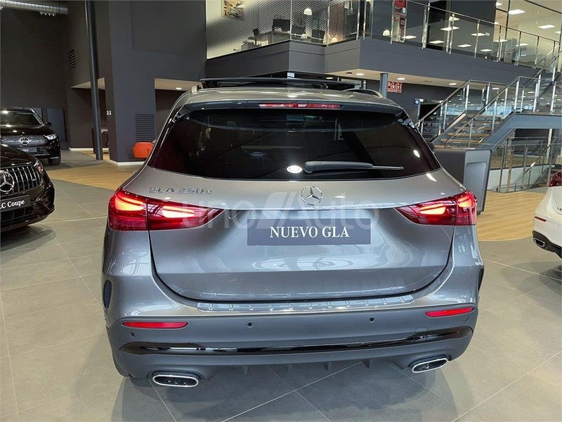 CLASE GLA 250 e con tecnología híbrida EQ