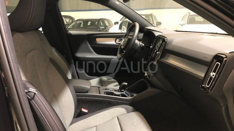 XC40 2.0 B3 MHEV CORE DCT 163 5P