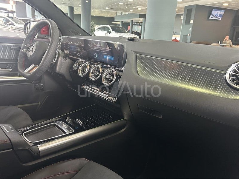 CLASE GLA 250 e con tecnología híbrida EQ
