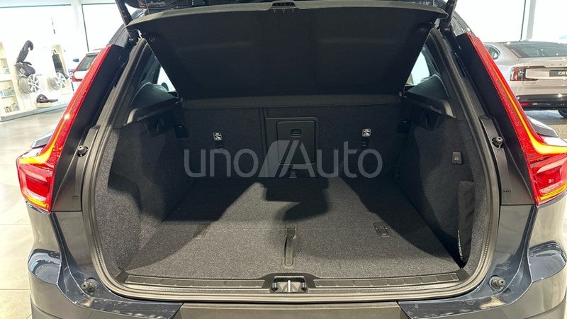 XC40 2.0 B3 MHEV CORE DCT 163 5P