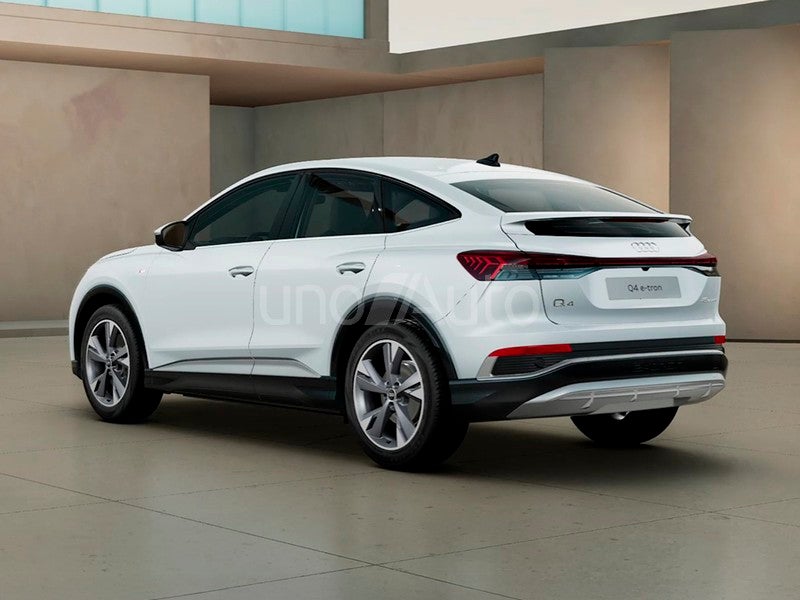 Q4 e-tron Sportback 45 Genuine edition 82KWh