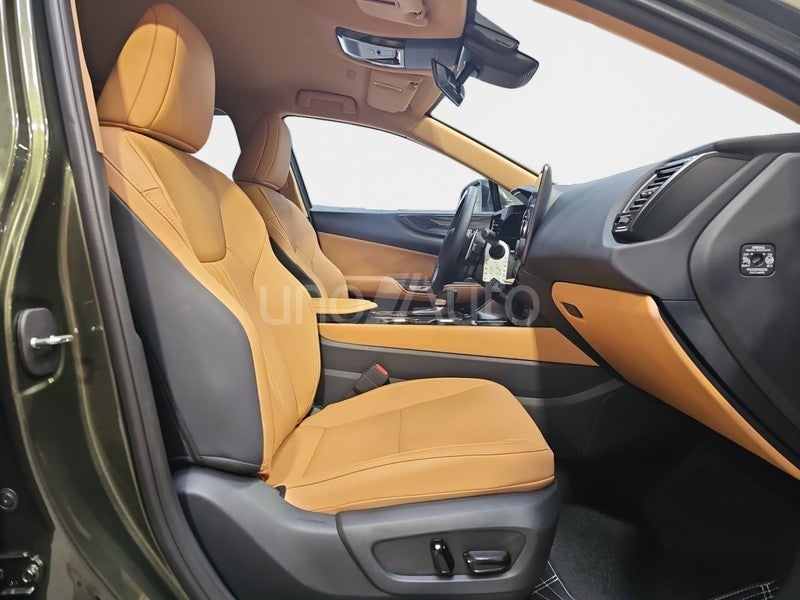 NX 450h+ Premium+ 4WD