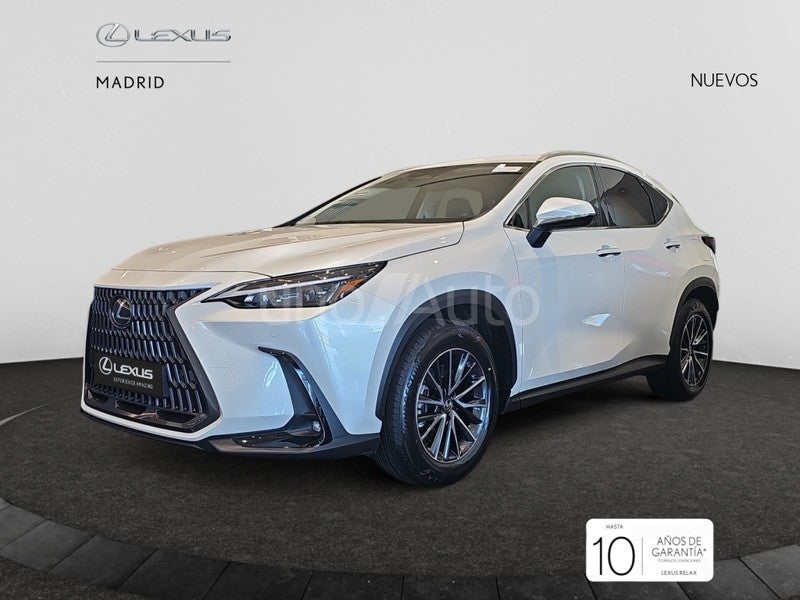 NX 450h+ Premium+ 4WD