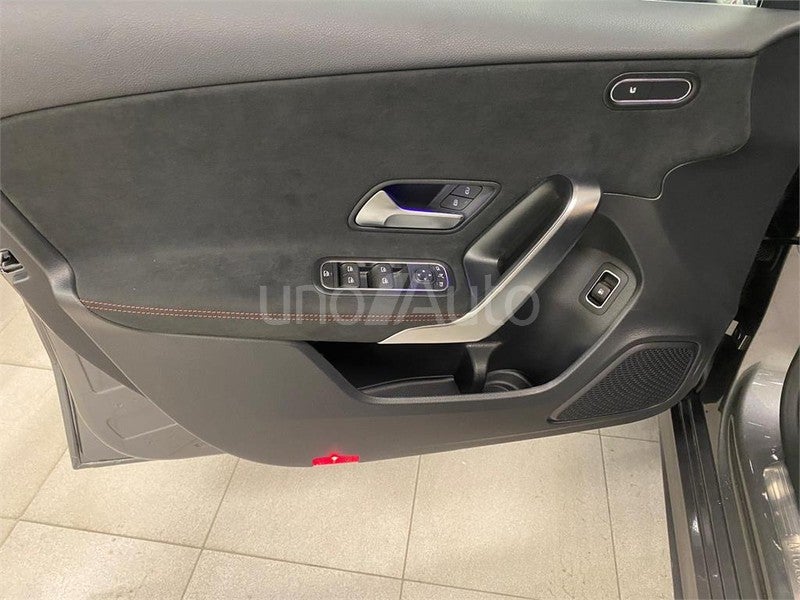 CLASE A 250 e con tecnología híbrida EQ