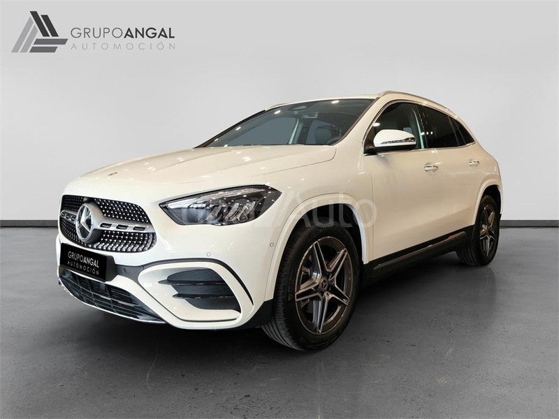 CLASE GLA 250 e con tecnología híbrida EQ