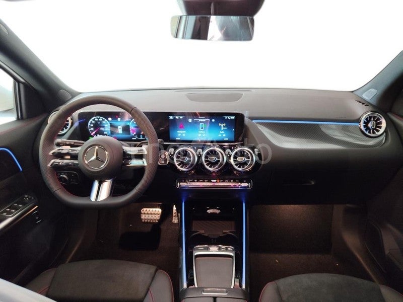 CLASE GLA 250 e con tecnología híbrida EQ