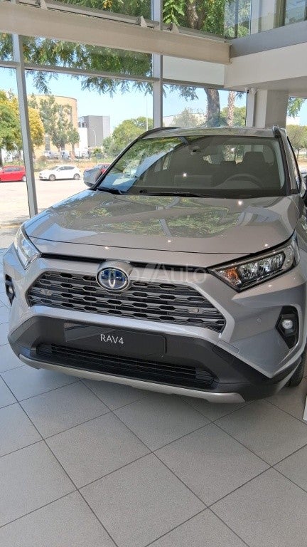 RAV-4 2.5 hybrid 2WD Advance