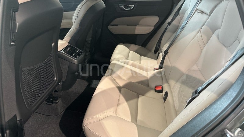 XC60 2.0 B5 P MHEV ULTRA DARK AUTO 4WD 250 5P