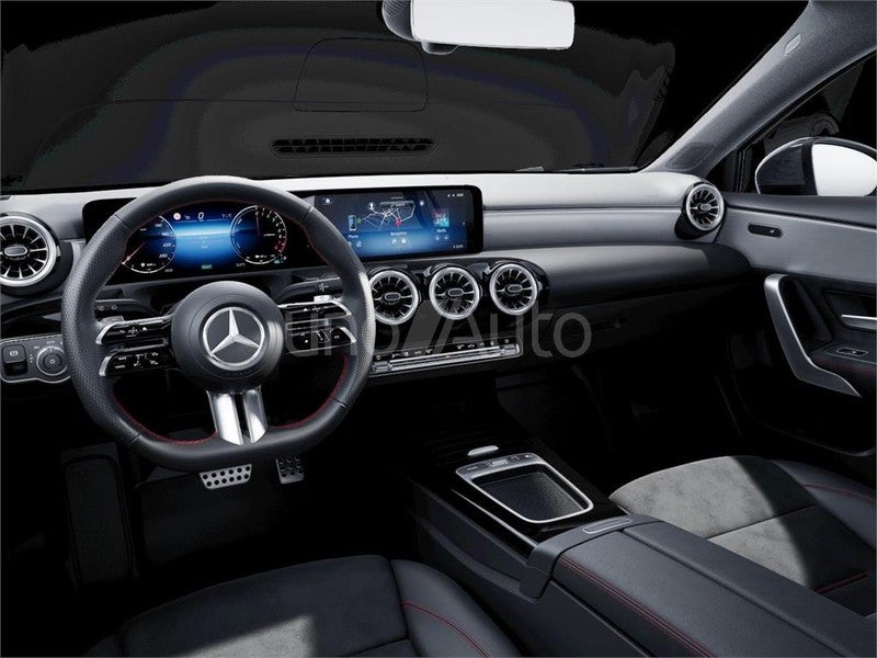 CLASE A 250 e con tecnología híbrida EQ