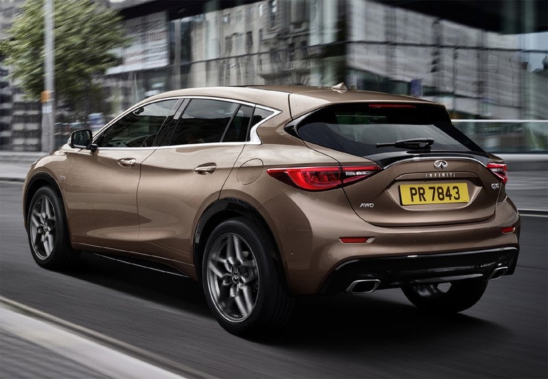 Q30 1.5d Premium 7DCT